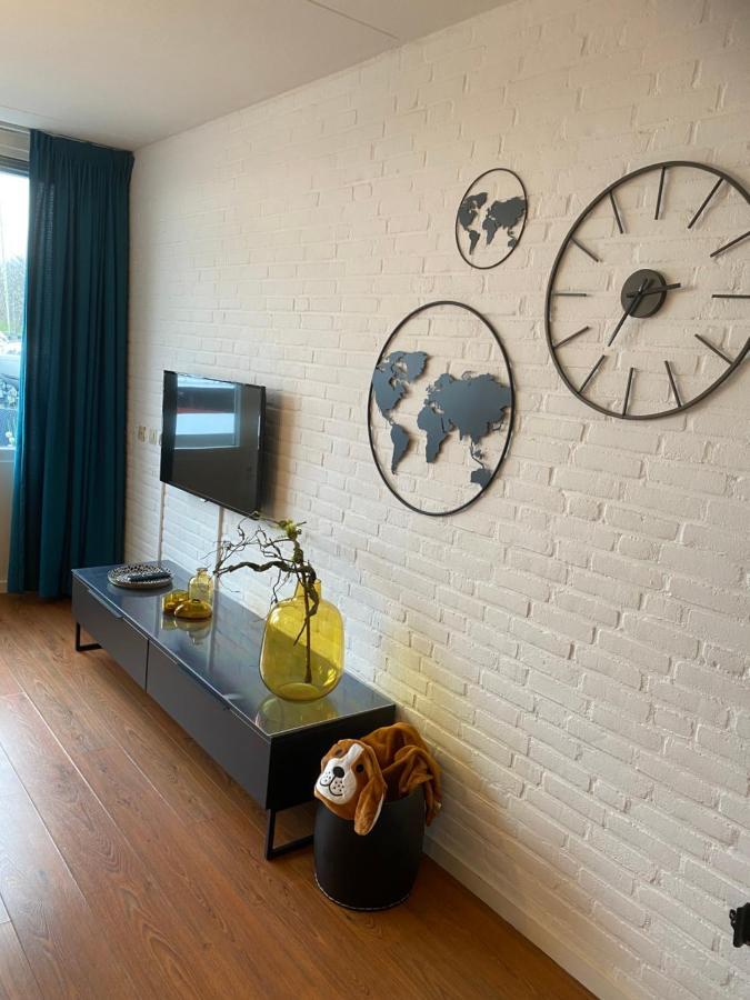 Ijsvogel Apartment, Duplex Family Home 4-Bed Located On The Largest Saltwater Lake Bruinisse Bagian luar foto