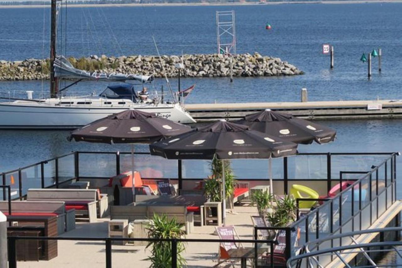 Ijsvogel Apartment, Duplex Family Home 4-Bed Located On The Largest Saltwater Lake Bruinisse Bagian luar foto